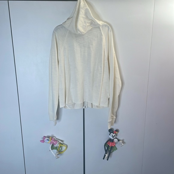 Sweater - Picture 7 of 8